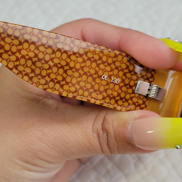 Coach Sunglasses - Picture 4 of 5